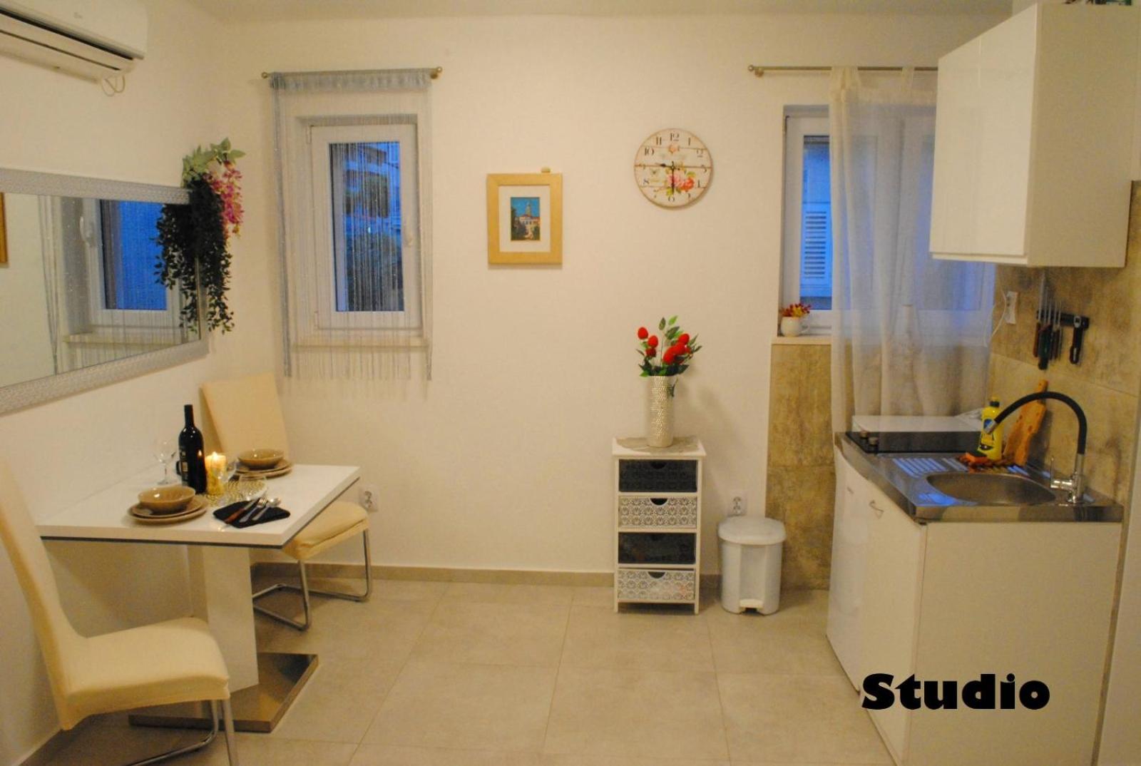 Sunshower Apartment And Studio Split Extérieur photo