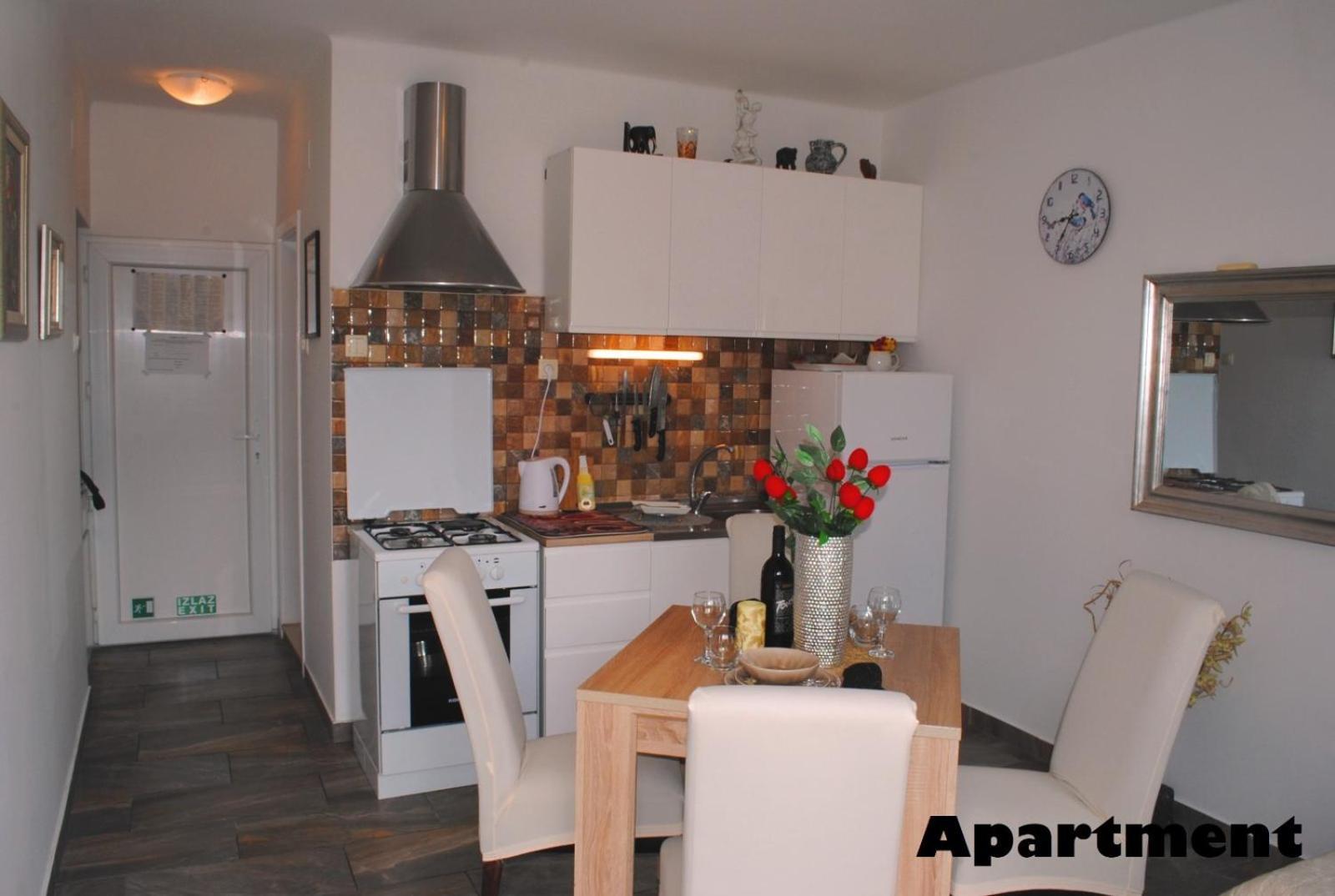 Sunshower Apartment And Studio Split Extérieur photo